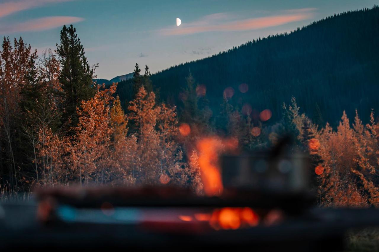 Rocky Mountain Escape Dome & Log Cabin Rentals - Rock Lake Rock Lake Lodge Provincial Park Экстерьер фото