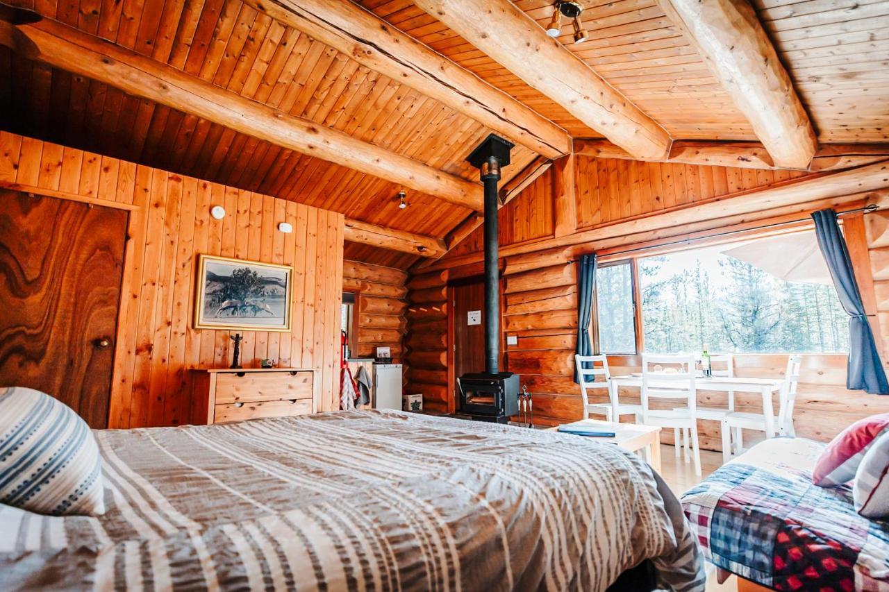 Rocky Mountain Escape Dome & Log Cabin Rentals - Rock Lake Rock Lake Lodge Provincial Park Экстерьер фото